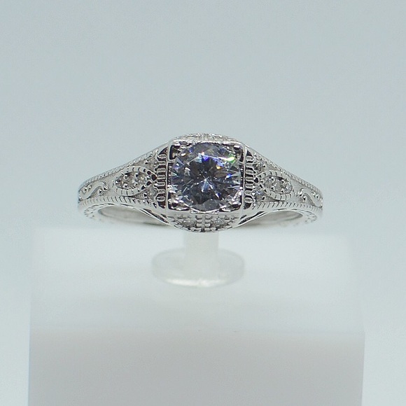 Antique .925 Sterling Silver Solitaire Ring - Picture 6 of 7
